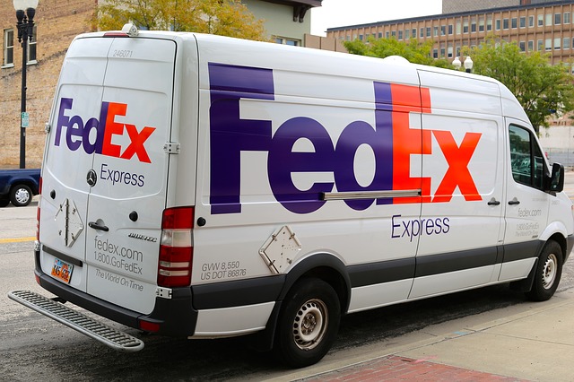 Plattsburgh, NY – Two People Injured in Accident with FedEx Truck