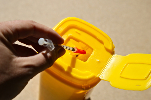safe needle disposal receptacle 